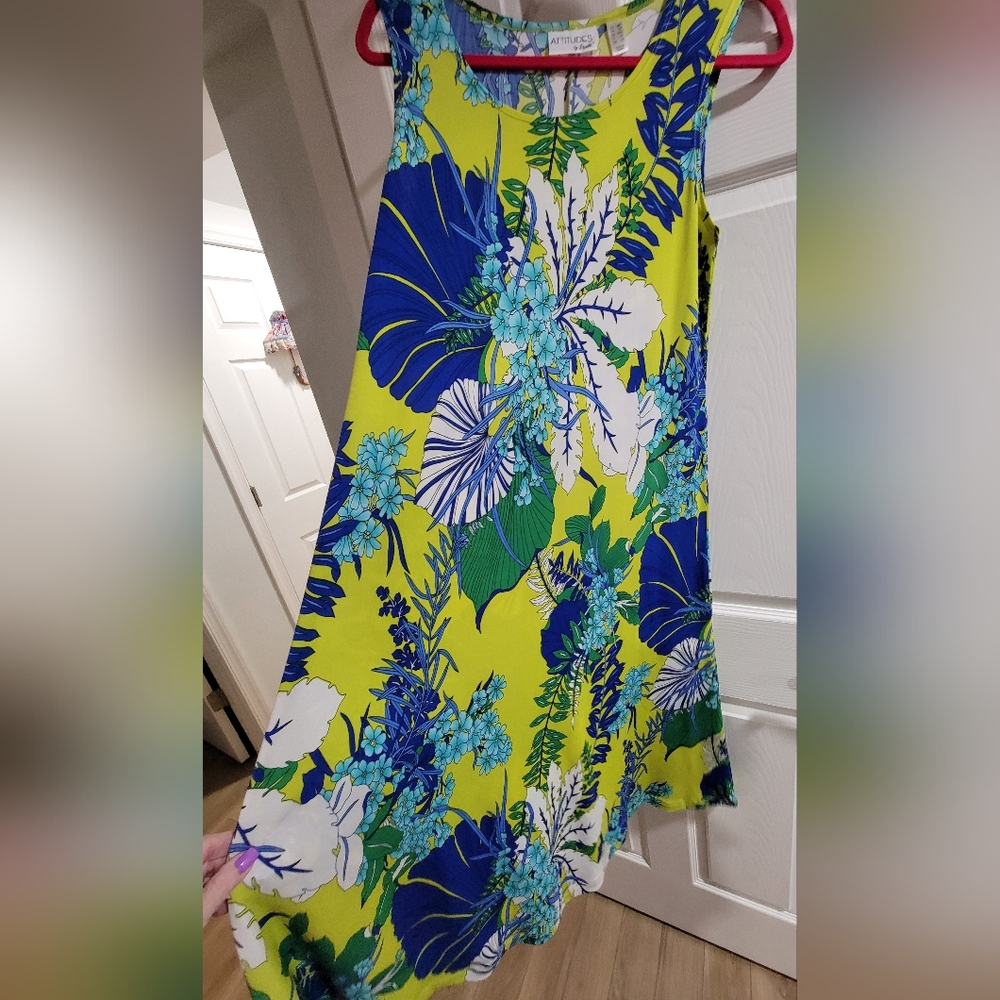Vibrant sleeveless dress by ATTITUDES by Renee. US size MP. - Picture 3 of 5